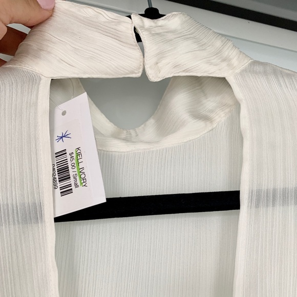 Ivory blouse - Picture 4 of 6